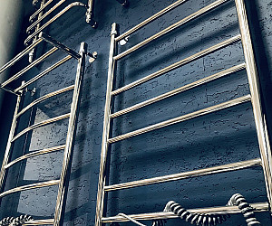 Большой выбор полотенцесушителей. Ждем вас по адресу: Ленинский пр-т 140, ТВЦ "Загородный Дом", 2 этаж, магазин ПрайсКлимат.